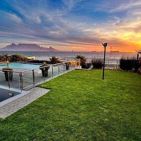 Heaven On Earth - Blouberg Beachfront Self-Catering Apartment โบลแบร์กสตรานด์ ภายนอก รูปภาพ